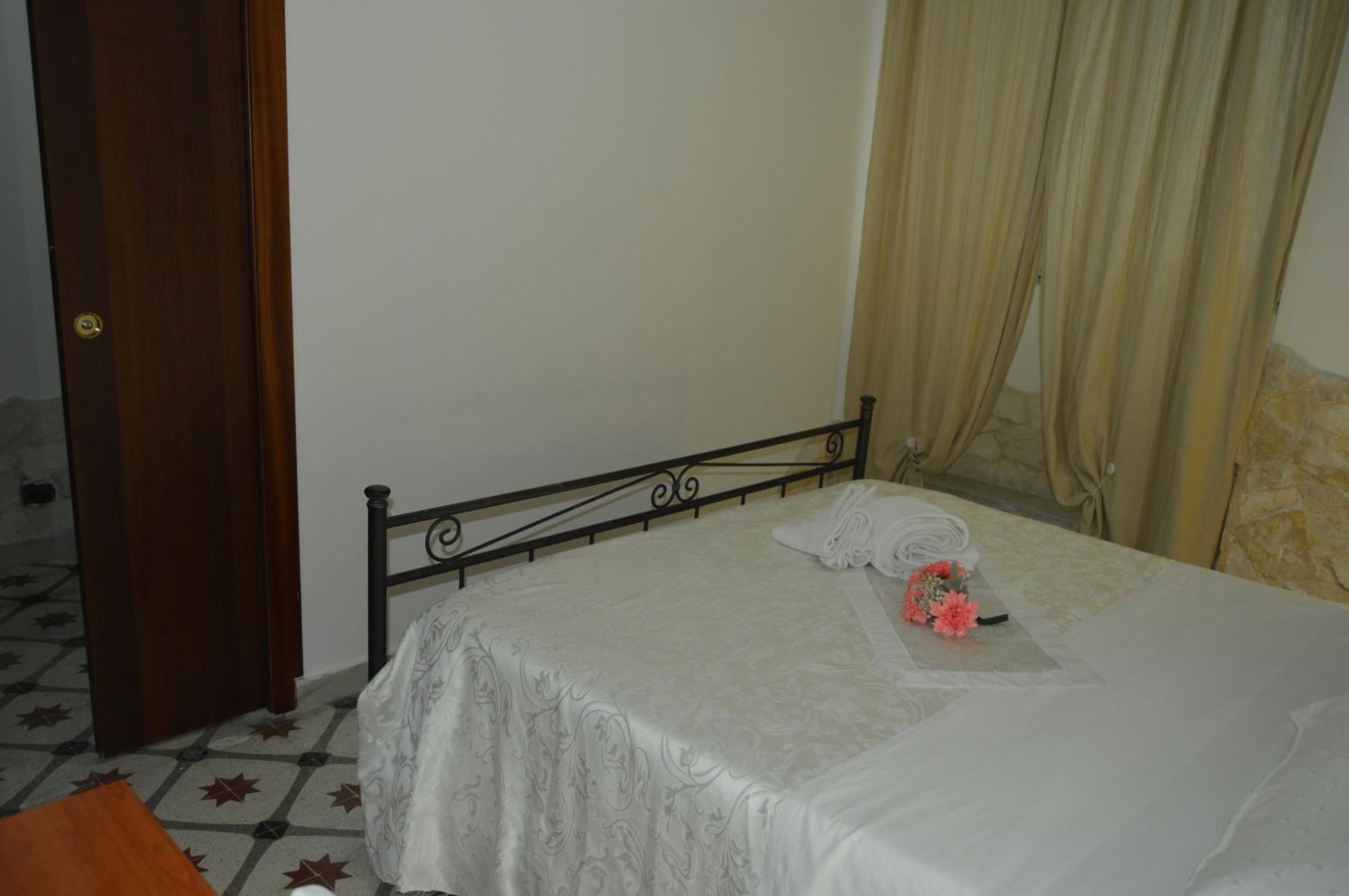 Bed And Breakfast Vecchio Porto CTA Exterior foto